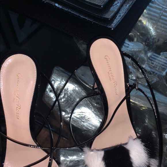 Gianvito Rossi never worn strappy heels - Picture 2 of 4